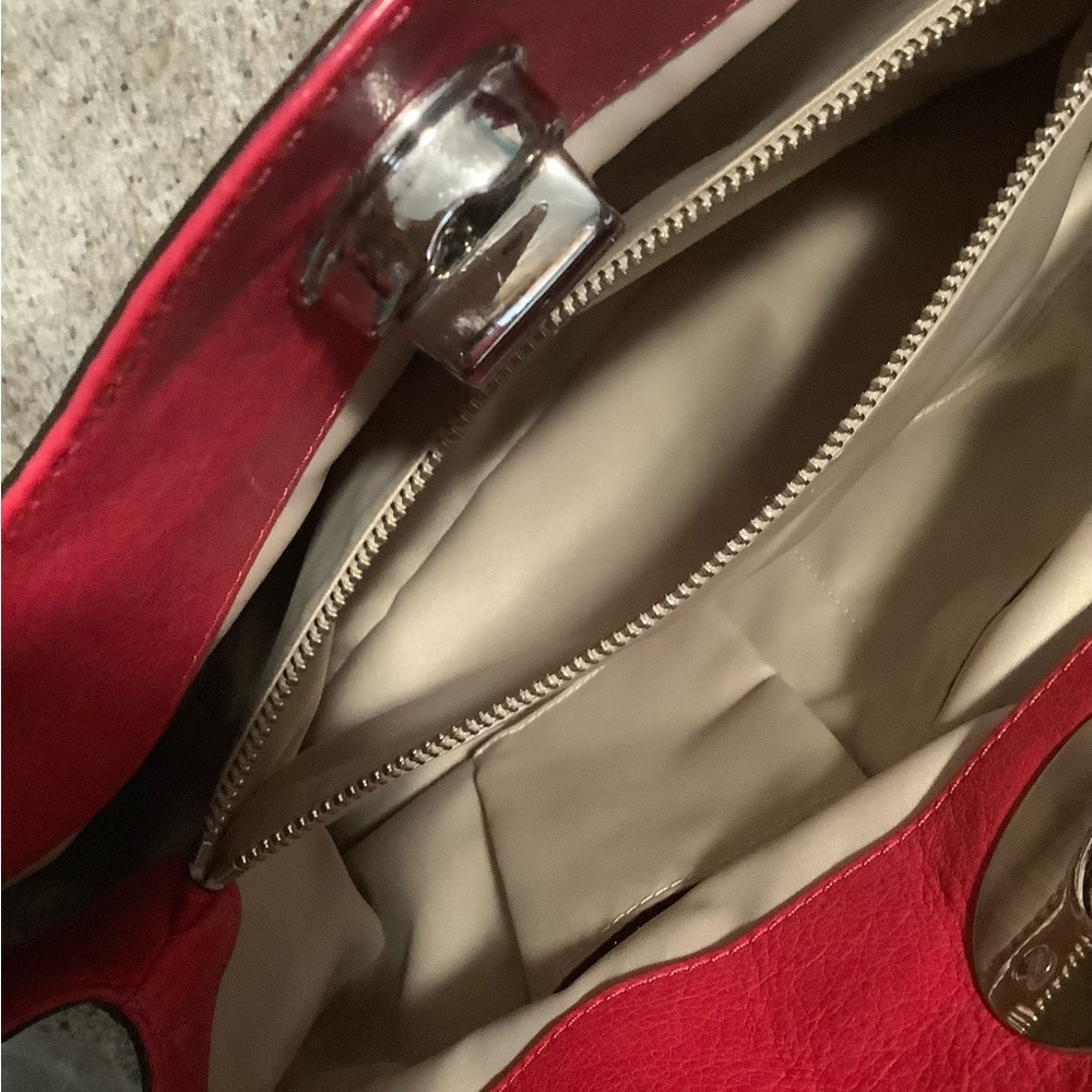 Coach Garnet Leather Turn Lock NWT #G0973-13924 SV/DarkBerry - Picture 13 of 14